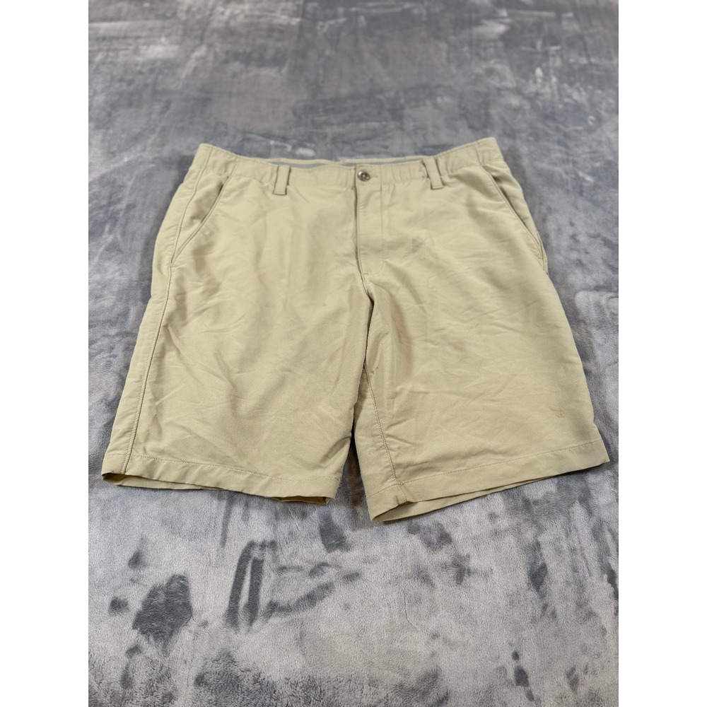 Under Armour Men's HeatGear Loose Fit‎ Flat Front Tan Shorts Size 40 Golf Casual